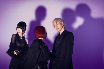 CLAN QUEEN、TVアニメ『PSYREN -サイレン-』OPテーマ「WARNING!!」MV公開。メンバーのマイが監督 画像