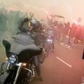 オランダ昇格POでサポの大暴動、柵や花火飛び交う…死者も