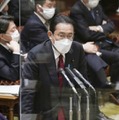 参院予算委で答弁する岸田首相＝25日午後