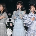 指原莉乃、柏木由紀、峯岸みなみ（C）モデルプレス