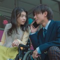 出口夏希、永瀬廉「余命一年の僕が、余命半年の君と出会った話。」（C）Netflix