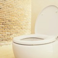 イギリスでトイレに駆け込むと…→「当たり前じゃないの！？」日本との”まさかの違い”に驚愕！