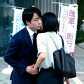 櫻井翔、水川あさみ「笑うマトリョーシカ」第7話より（C）TBS