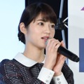 若月佑美、セルフの夕焼けメイク×ボーイッシュコーデに反響「雰囲気が変わって素敵」「おしゃれ」 画像