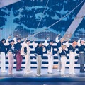 JO1とナインティナイン岡村隆史「LAPOSTA 2025」（C）LAPONE ENTERTAINMENT