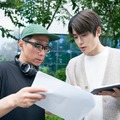 イ・ユンソク監督、ジェヒョン「6時間後に君は死ぬ」メイキングより（C）2024, Mystery Pictures, ALL RIGHTS RESERVED