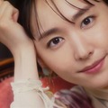 新垣結衣／新TVCM「生のときはじめまして」篇より（提供写真）
