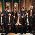 （前列左から）菊池風磨、佐藤勝利、松島聡、寺西拓人（後列左から）有働由美子アナ、原嘉孝、猪俣周杜、橋本将生、篠塚大輝、松下洸平（C）日本テレビ