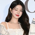 IVEウォニョン、オフショルで美肩チラリ＆美脚際立つ衣装姿公開「圧巻の美貌」「スタイルがレベチ」と反響 画像