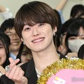 「私の孫になって」という団扇が嬉しかった大橋和也（C）モデルプレス