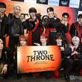 可愛いポーズのリクエストに応えたOWV、OCTPATH／（上段左から）中川勝就、浦野秀太、四谷真佑、西島蓮汰、海帆、高橋わたる（下段左から）佐野文哉、本田康祐、古瀬直輝、太田駿静、小堀柊、栗田航兵（C）モデルプレス