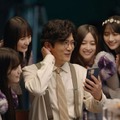 乃木坂46、稲垣吾郎とCM初共演 新曲「真夏日よ」がタイアップソングに 画像