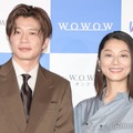 完成報告会に出席した田中圭、小池栄子（C）モデルプレス