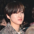暗髪の尾崎匠海（C）モデルプレス