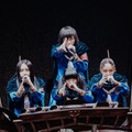 新しい学校のリーダーズ「宣誓 ～個性や自由ではみ出し10年～」（C）hiroyabrian