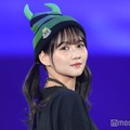 人気アーティスト、美脚披露 新グッズのセットアップ姿に反響「センス抜群」「スタイル良すぎ」 画像