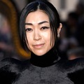 宇多田ヒカル、美背中披露のNY満喫ショット「可愛い」「お洒落コーデ」と反響 画像
