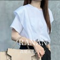 ひとクセ白Tシャツで差をつける！肩まわり華やぐモノトーンバランス【40代の毎日コーデ】 画像