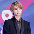 板垣李光人、アニメ映画の主演声優に！笑顔の報告SHOTに反響「お写真可愛すぎ」「絶対見ます！」