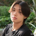 モデルプレスの取材に応じた柿崎大輝さん（C）モデルプレス