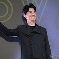 福山雅治、初挑戦のマジックで華麗に登場「今日一番緊張している」 画像