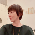 渡辺満里奈、大人の上品さと可愛らしさが同居するマッシュ風ショートヘアに「似合いますね」「すっきり」の声 画像