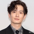 「アフター・ザ・クエイク」舞台挨拶付きプレミア上映に登壇した岡田将生（C）モデルプレス