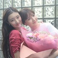宮本茉由、トリンドル玲奈（C）「レプリカ 元妻の復讐」製作委員会