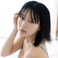 田中美久、ふっくら美谷間が眩しい水着SHOT披露！表紙を務める「BOMB Premium」が異例の増刷 画像