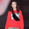 白洲迅の妻・竹内渉、1歳長男＆0歳長女の2ショット公開「1日5分くらいだけ」年子ならではの姿に反響 画像