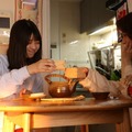 「ふたりエスケープ」 先輩（岩本蓮加）＆後輩（冨里奈央）“現実逃避旅”へ「やり取りが愛おしい」「最強にゆるくて癒やされる」と反響 画像