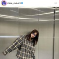 「足ながーい！」めるる、美脚を大胆披露！秋のオーバーシャツコーデに反響「かわいいの天才」 画像