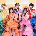 FRUITS ZIPPER（前列左から）櫻井優衣、鎮西寿々歌、松本かれん、真中まな（後列左から）早瀬ノエル、仲川瑠夏、月足天音（C）モデルプレス
