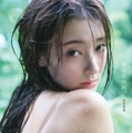 宮本茉由1st写真集「ほんとはね、」書影 撮影／中村和孝