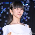 Perfumeかしゆか、ベアトップ・ミニドレス…圧巻スタイル際立つ年末衣装続々公開「美しすぎてため息が出る」「神々しい」と反響殺到 画像
