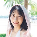 AKB48佐藤綺星「週プレ」表紙初登場 チューブトップビキニ姿披露 画像