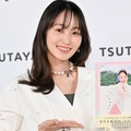 菅井友香、写真集撮影帰りに遭遇した有名人とは？「飛行機の雰囲気が違うんじゃないかなって思っていたら…」【たびすがい】 画像