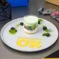 ＜OK（ウーズマ・カッパ）＞落ちこぼれケーキ　　税込1,390円「モンスターズ・インク」OH MY CAFE(C)Disney/Pixar
