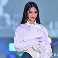 藤岡弘、次女・天翔天音、ボディスーツ風シャツでハイセンスな着こなし「かっこよすぎ」「オーラ半端ない」の声【ガルアワ2026SS】 画像