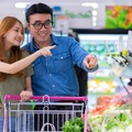 スーパーで「カゴにこんな商品を入れる人」は貧乏になる？ その具体的商品とは！【GWベストセレクション】 画像