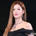 TWICEサナ、素肌輝くキャミコーデに反響「スタイル良すぎ」「ビジュアルが神」 画像
