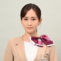 コンシェルジュ・成宮忍（なりみや・しのぶ）役を演じる前田敦子（C）日本テレビ
