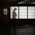 何かがいる「ホラーにふれる展 －映画美術の世界－」