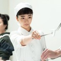 猫背椿、見上愛「風、薫る」第61話（C）NHK