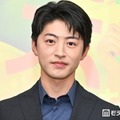 「夫に不倫をお願いされました」記者会見に登場した佐野玲於（C）モデルプレス
