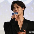 映画初出演の舞台挨拶で「なにヘラヘラしてんねん」とツッコまれるK（C）モデルプレス