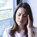 更年期の不調は「母みたいになるのかな」その不安は現実に…。48歳で「心臓が口から飛び出そうな動悸」に襲われ、ホットフラッシュも始まって