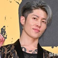 MIYAVI「張り切りすぎました」5歳長男のサッカー父兄試合で怪我 松葉杖姿に「めちゃくちゃ痛そう」「張り切りすぎちゃう気持ち分かる」の声 画像