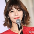 「テラハ」島袋聖南、家族との夏の思い出写真「美男美女揃いですね」「ラブラブ」 画像