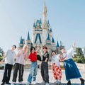 Mrs. GREEN APPLE「テレビ×ミセス」東京ディズニーリゾートでコラボイベント＆びしょ濡れアトラクション満喫 これからの夢語る貴重トークも 画像